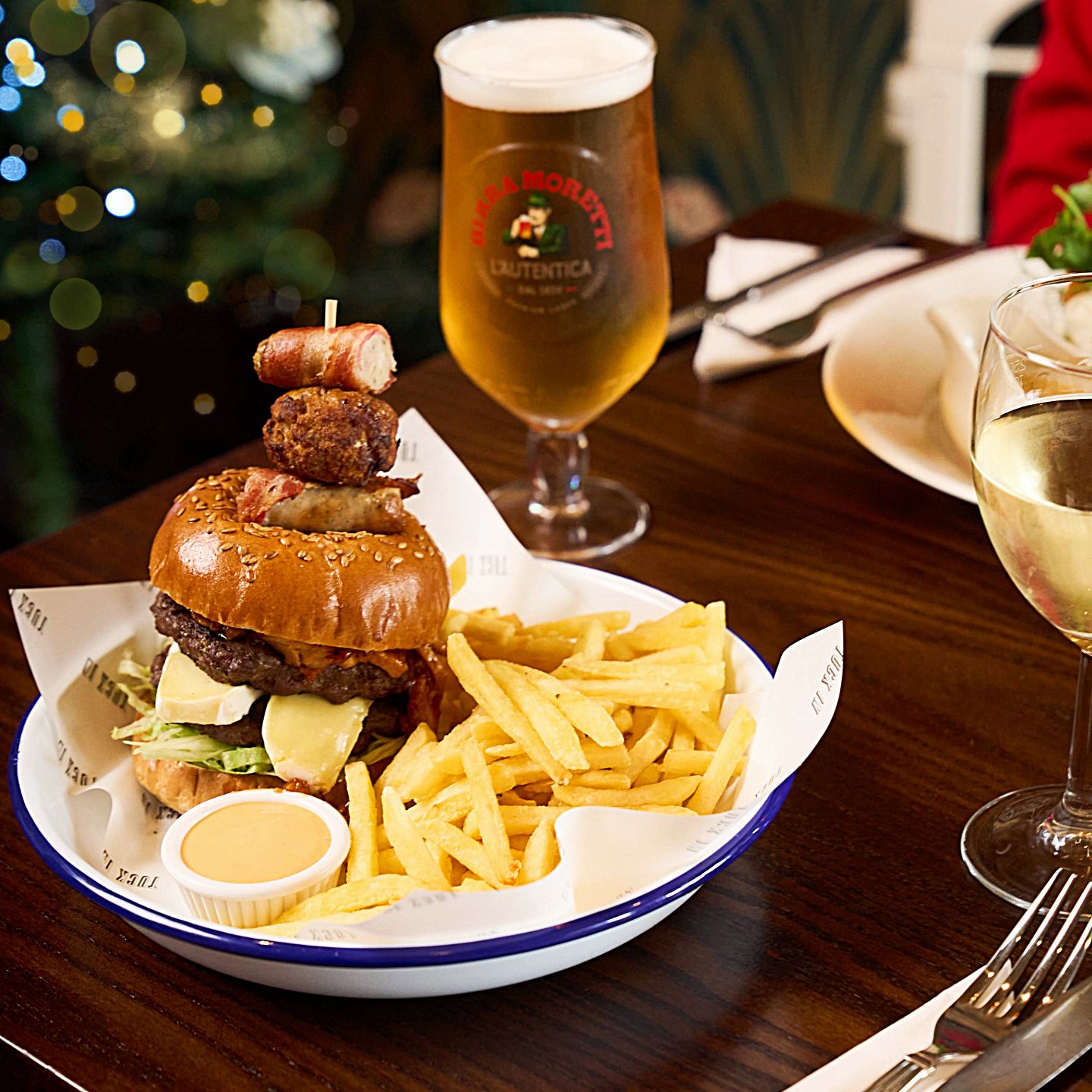 Festive Lunch & Dinner at The Original White Hart in Ringwood